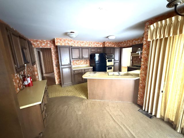 34630 Old Timber Road, Farmington, MI 48331