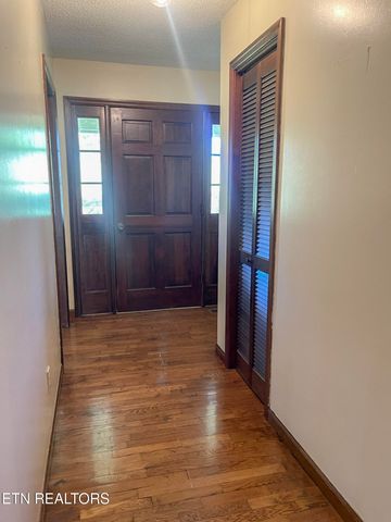 4315 Taylors Chapel Rd, Crossville, TN 38572