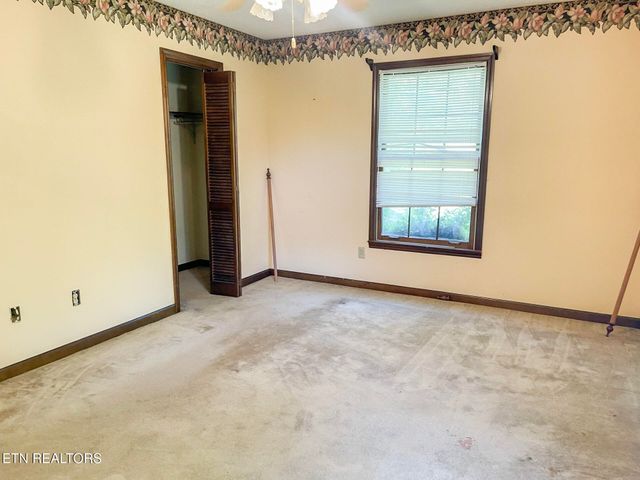 4315 Taylors Chapel Rd, Crossville, TN 38572