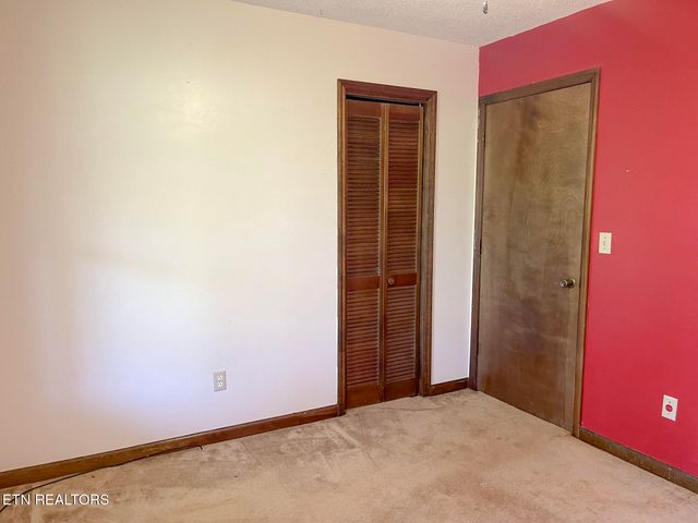 4315 Taylors Chapel Rd, Crossville, TN 38572