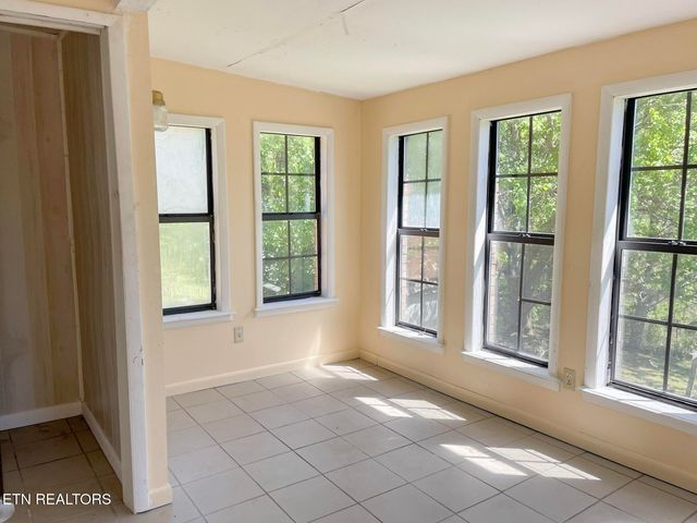 4315 Taylors Chapel Rd, Crossville, TN 38572