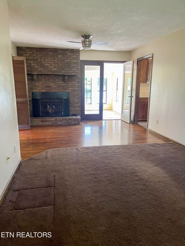 4315 Taylors Chapel Rd, Crossville, TN 38572