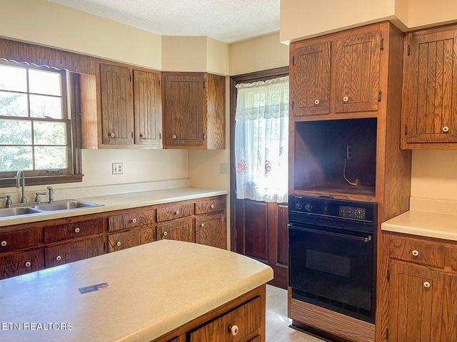 4315 Taylors Chapel Rd, Crossville, TN 38572