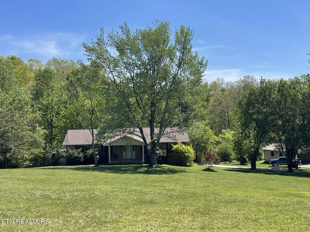 4315 Taylors Chapel Rd, Crossville, TN 38572
