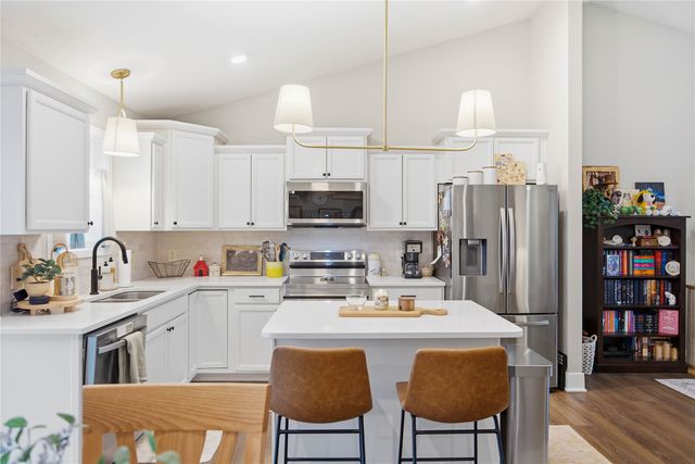 2713 8th Avenue SW, Altoona, IA 50009