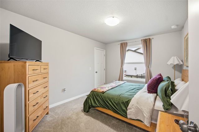 2713 8th Avenue SW, Altoona, IA 50009