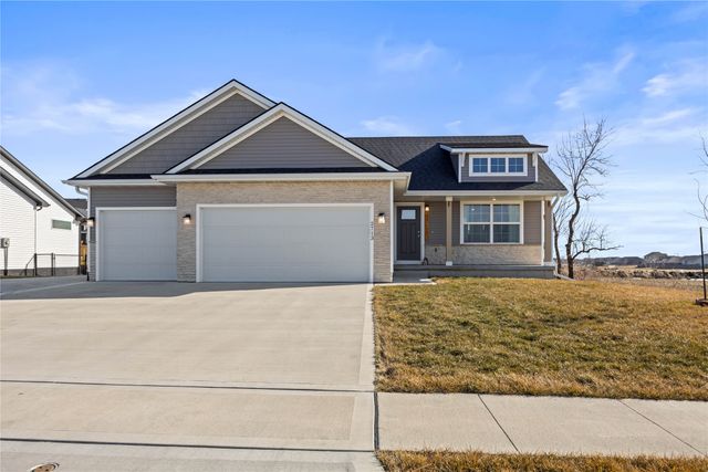 2713 8th Avenue SW, Altoona, IA 50009