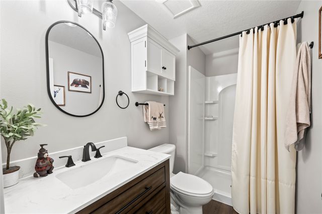 2713 8th Avenue SW, Altoona, IA 50009