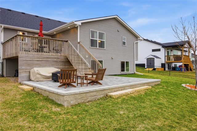 2713 8th Avenue SW, Altoona, IA 50009