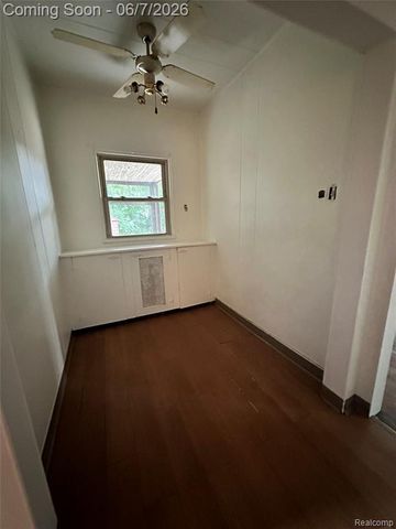20000 Canterbury Road, Detroit, MI 48221