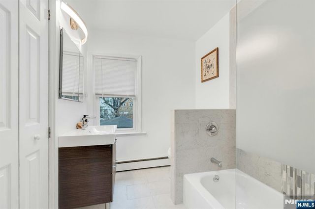 31 72nd Street, North Bergen, NJ 07047