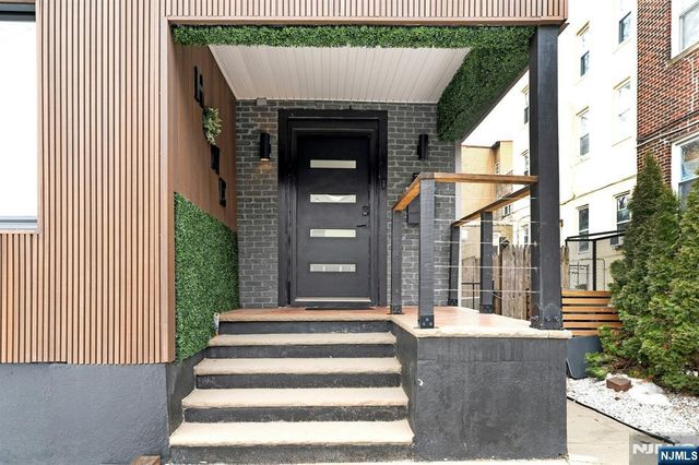 31 72nd Street, North Bergen, NJ 07047