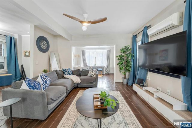 31 72nd Street, North Bergen, NJ 07047