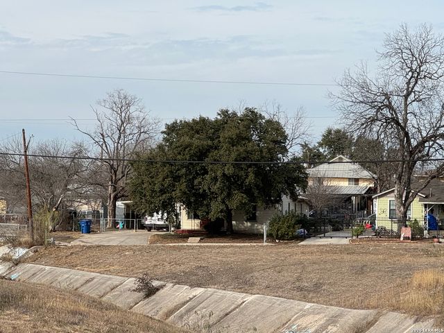 2306 Rivas 1, San Antonio, TX 78228