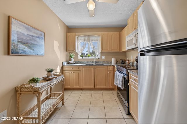 2711 N Halifax Ave Apt 282, Daytona Beach, FL 32118