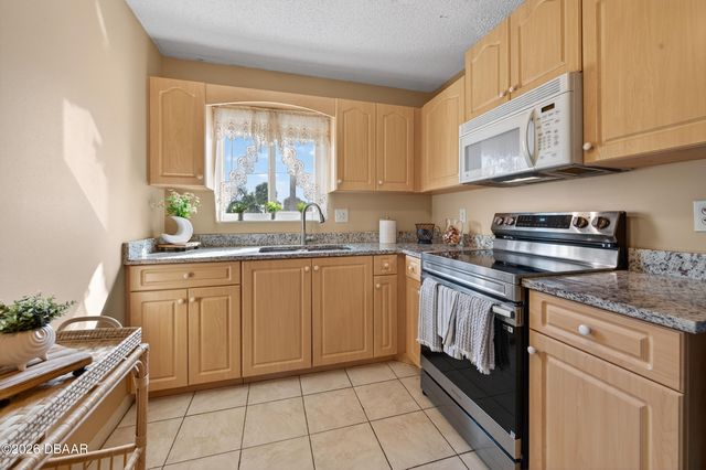 2711 N Halifax Ave Apt 282, Daytona Beach, FL 32118