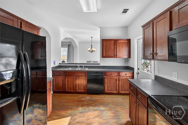 209 Chapel Lake S, Savannah, GA 31419