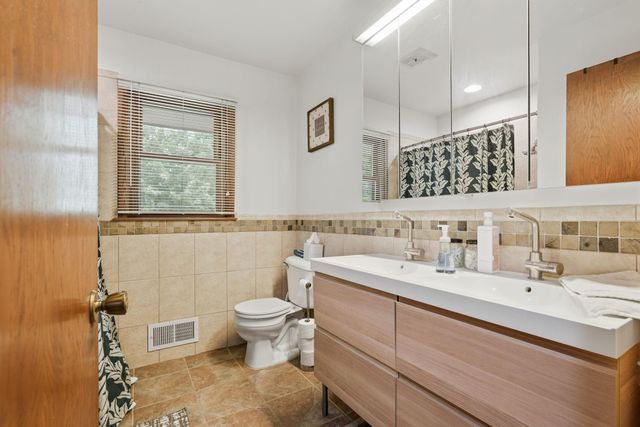 3308 Roosevelt Court NE, Saint Anthony, MN 55418