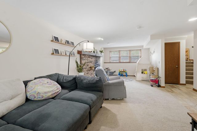 3308 Roosevelt Court NE, Saint Anthony, MN 55418