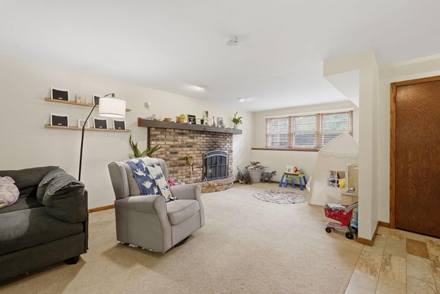 3308 Roosevelt Court NE, Saint Anthony, MN 55418