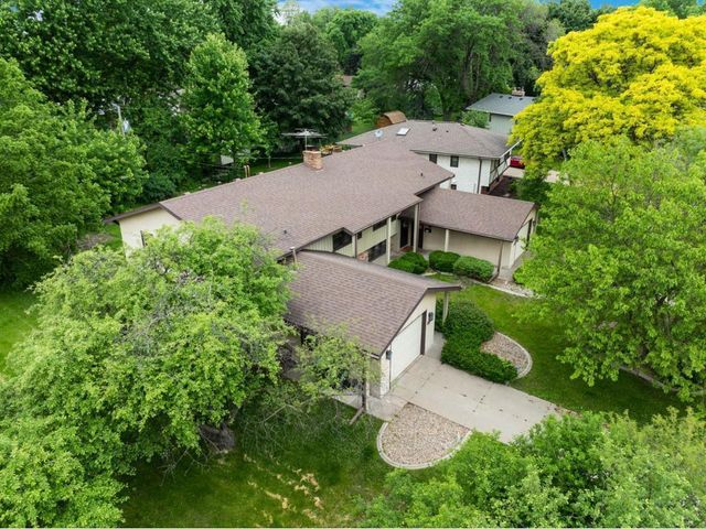 3308 Roosevelt Court NE, Saint Anthony, MN 55418