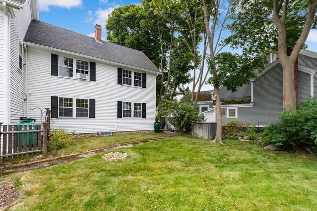 17 Highland Street 1, Rockport, MA 01966