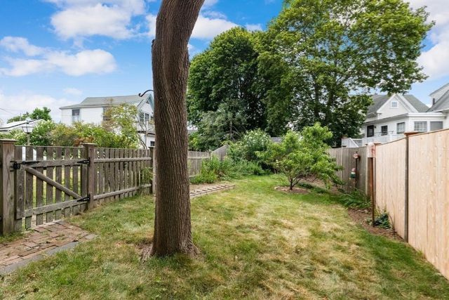 17 Highland Street 1, Rockport, MA 01966