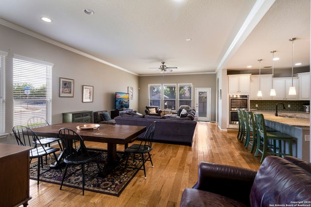 10858 Red Sage, Helotes, TX 78023