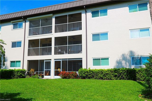 1004 Manatee RD H202, Naples, FL 34114