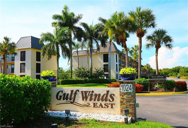 1004 Manatee RD H202, Naples, FL 34114