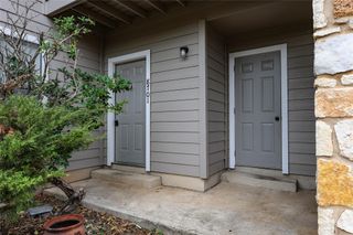 8701 Schick RD A, Austin, TX 78729