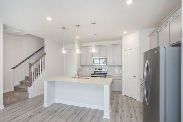 528 Medwyk Dr, Lebanon, TN 37090