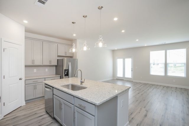 528 Medwyk Dr, Lebanon, TN 37090