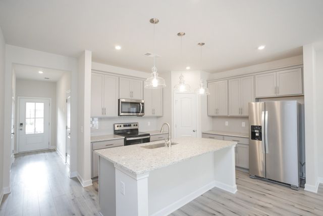 528 Medwyk Dr, Lebanon, TN 37090