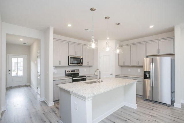 528 Medwyk Dr, Lebanon, TN 37090