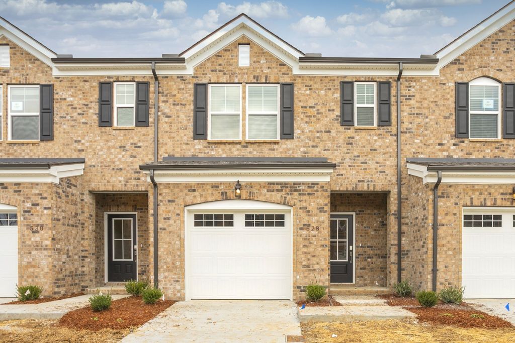 528 Medwyk Dr, Lebanon, TN 37090