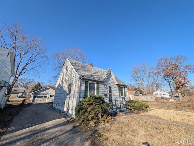 523 Lincoln Avenue, East Alton, IL 62024