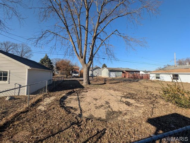 523 Lincoln Avenue, East Alton, IL 62024