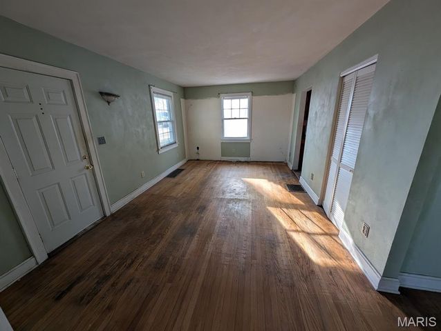 523 Lincoln Avenue, East Alton, IL 62024