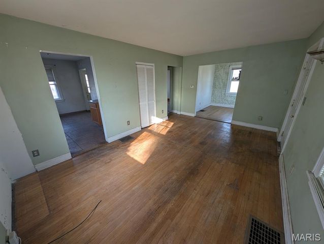 523 Lincoln Avenue, East Alton, IL 62024