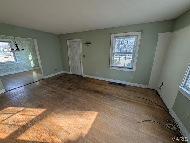 523 Lincoln Avenue, East Alton, IL 62024