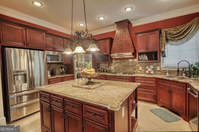 1816 Gateway Drive NE, Loganville, GA 30052