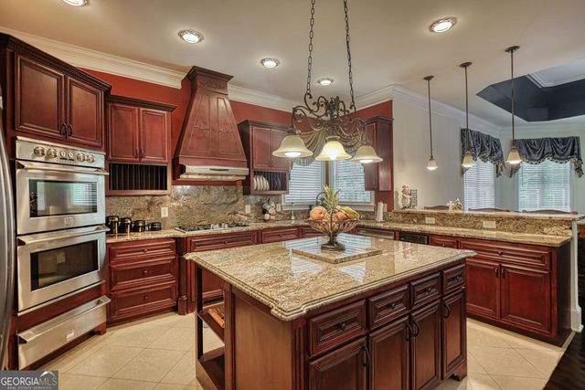 1816 Gateway Drive NE, Loganville, GA 30052