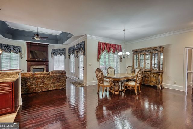 1816 Gateway Drive NE, Loganville, GA 30052