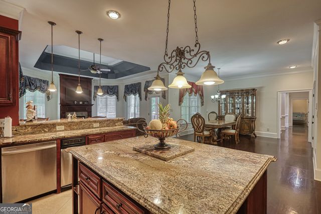 1816 Gateway Drive NE, Loganville, GA 30052