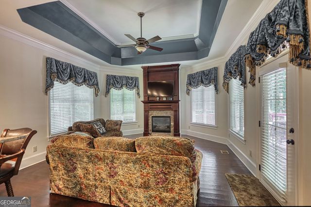 1816 Gateway Drive NE, Loganville, GA 30052
