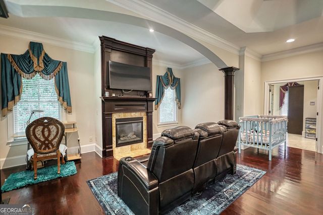 1816 Gateway Drive NE, Loganville, GA 30052