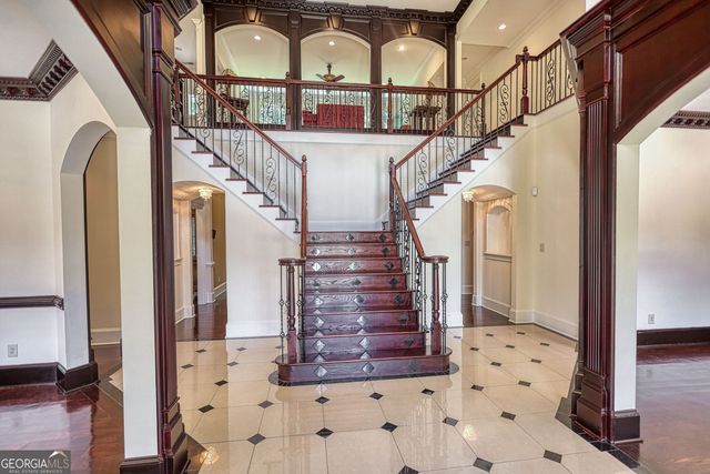 1816 Gateway Drive NE, Loganville, GA 30052