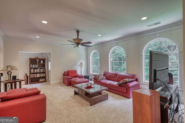1816 Gateway Drive NE, Loganville, GA 30052