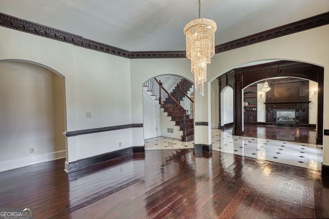 1816 Gateway Drive NE, Loganville, GA 30052